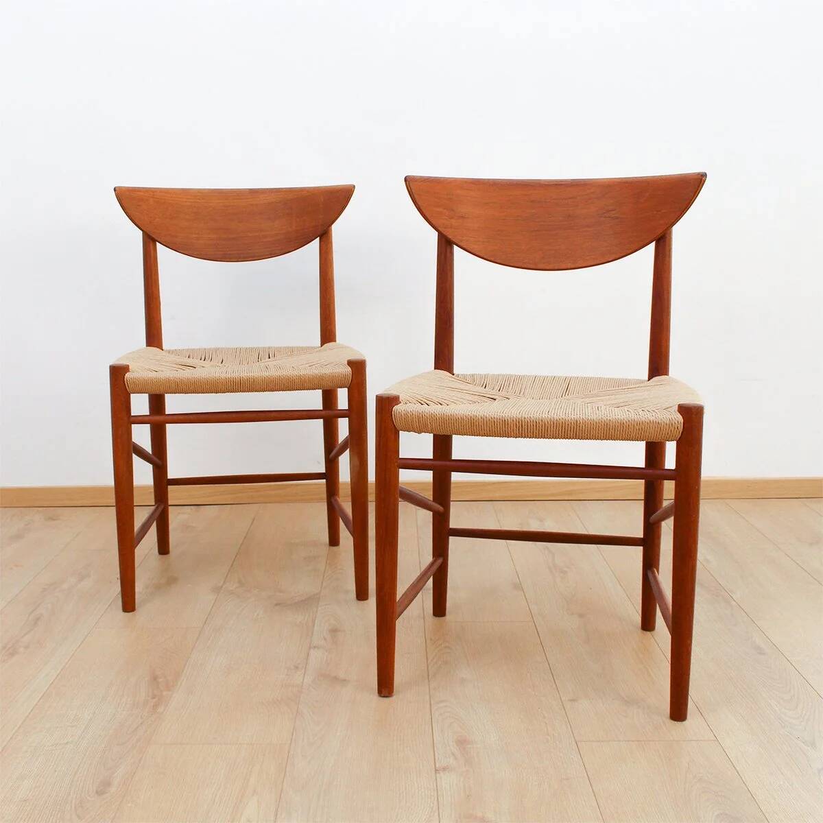 Ensemble de 2 chaises en teck par Peter Hvidt et Orla-Molgaard Nielsen