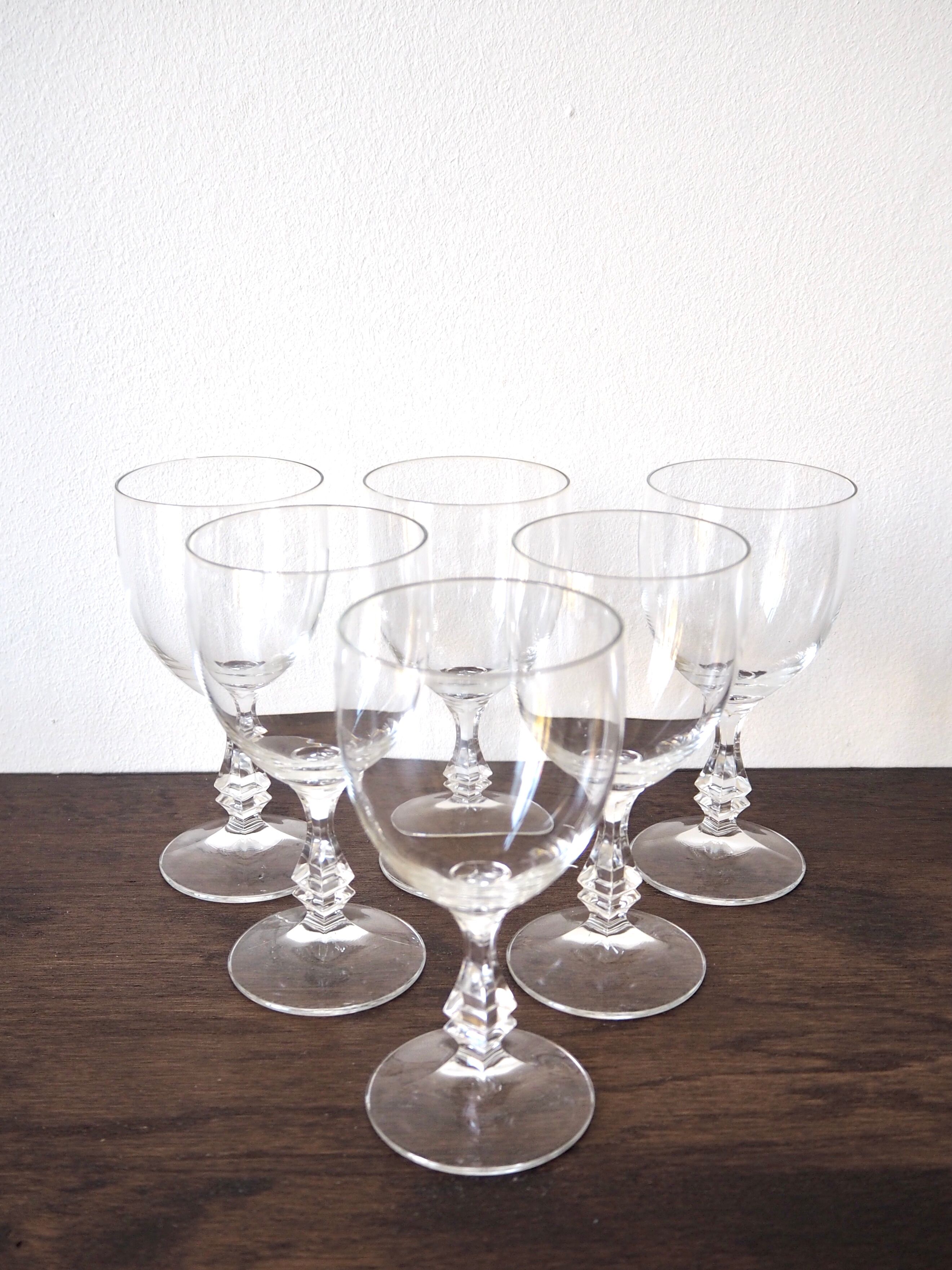 Set of 6 stemmed glasses