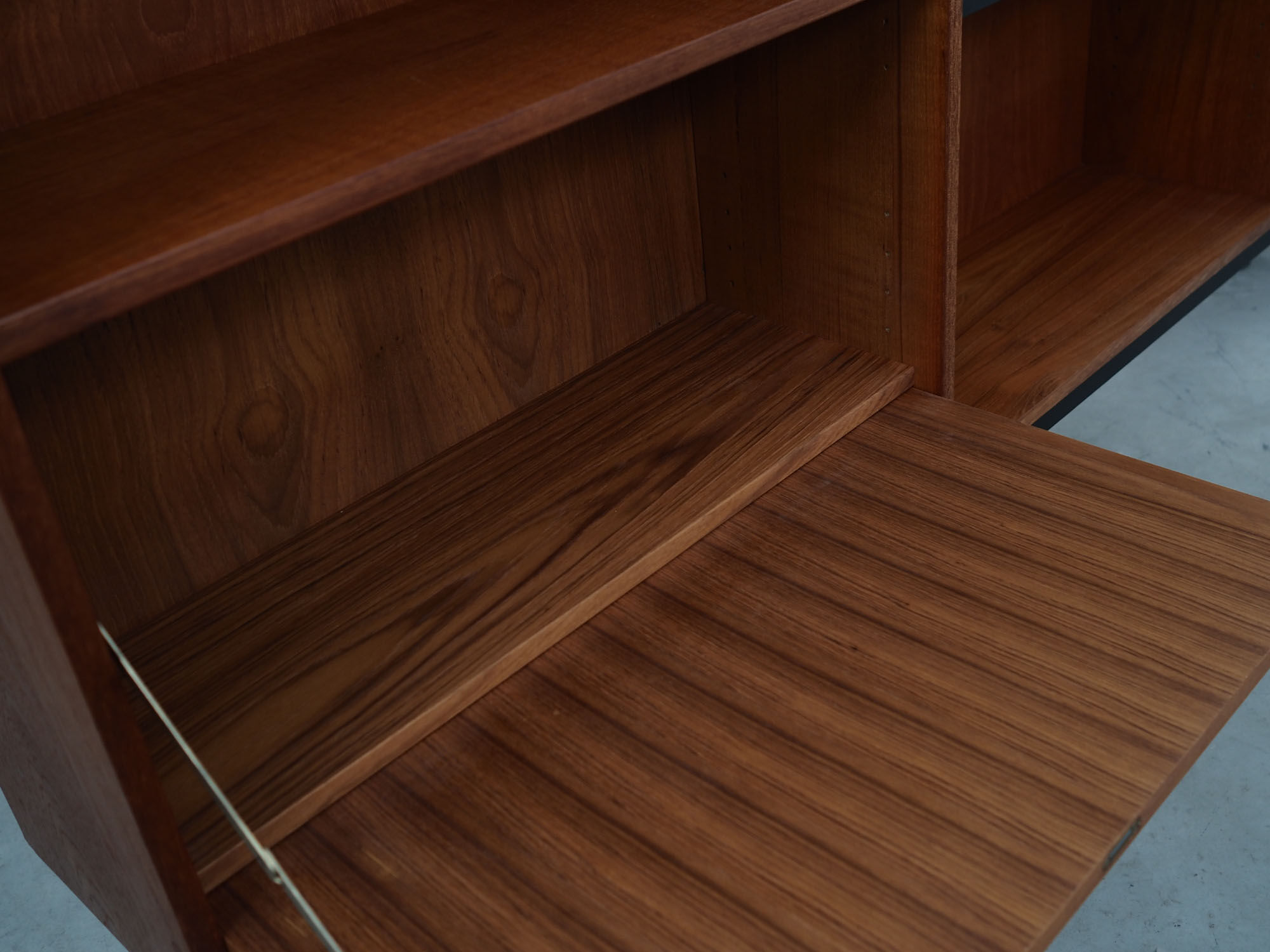 Teak bookcase, 70s, Danish design, production: Farsø Møbelfabrik