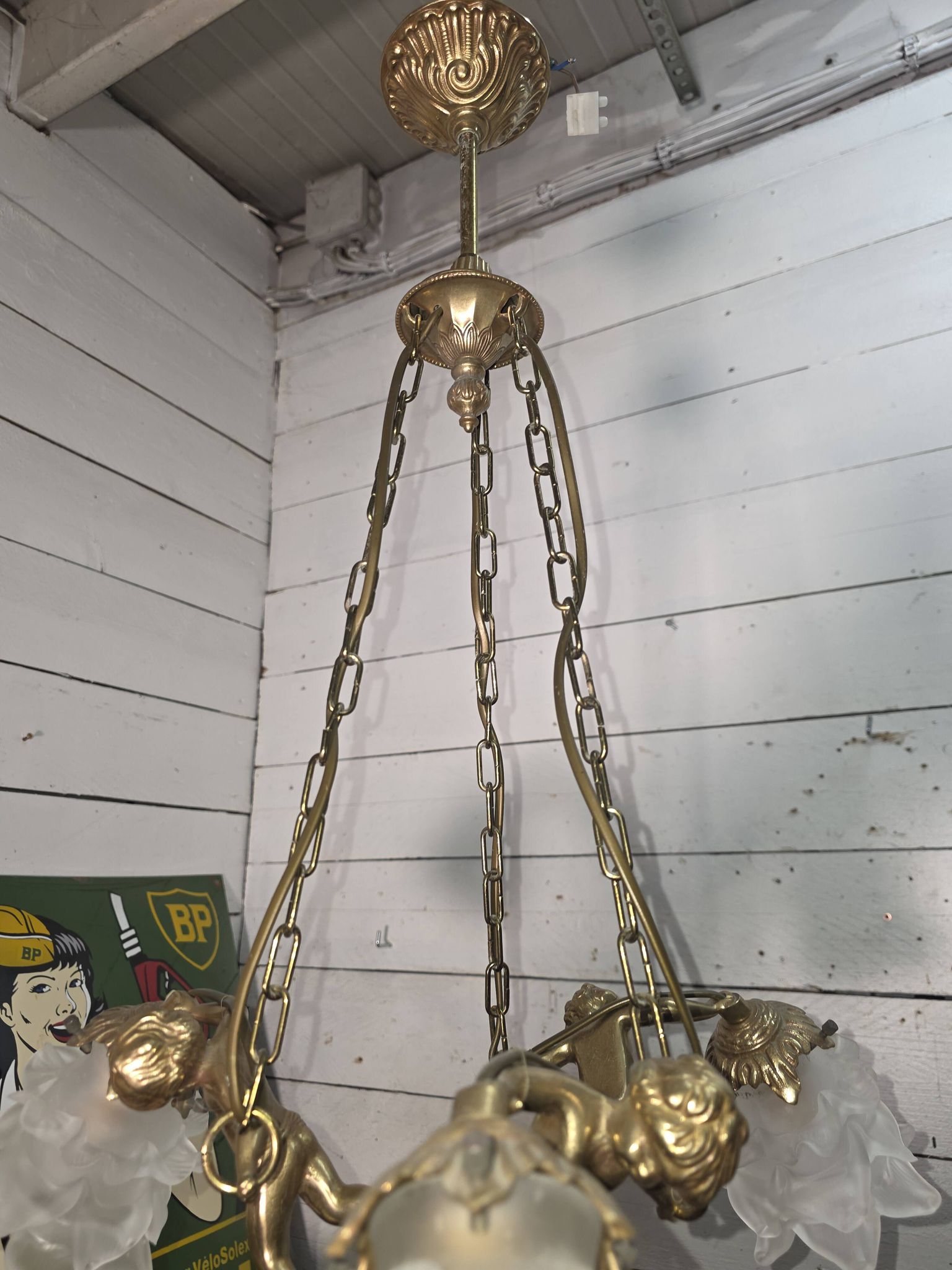 Lustre aux angelots en bronze années 70