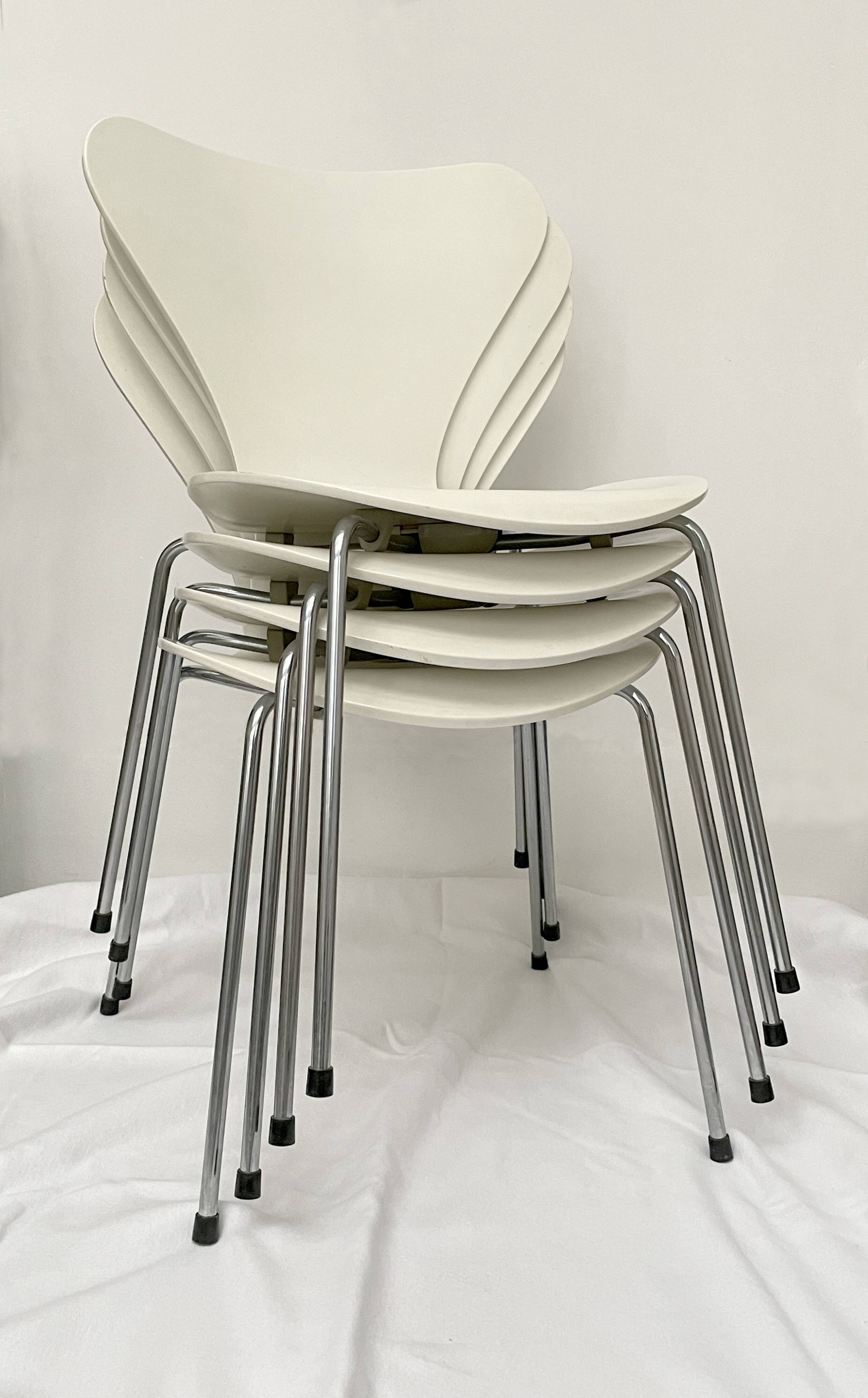 White Jacobsen chairs year 1989