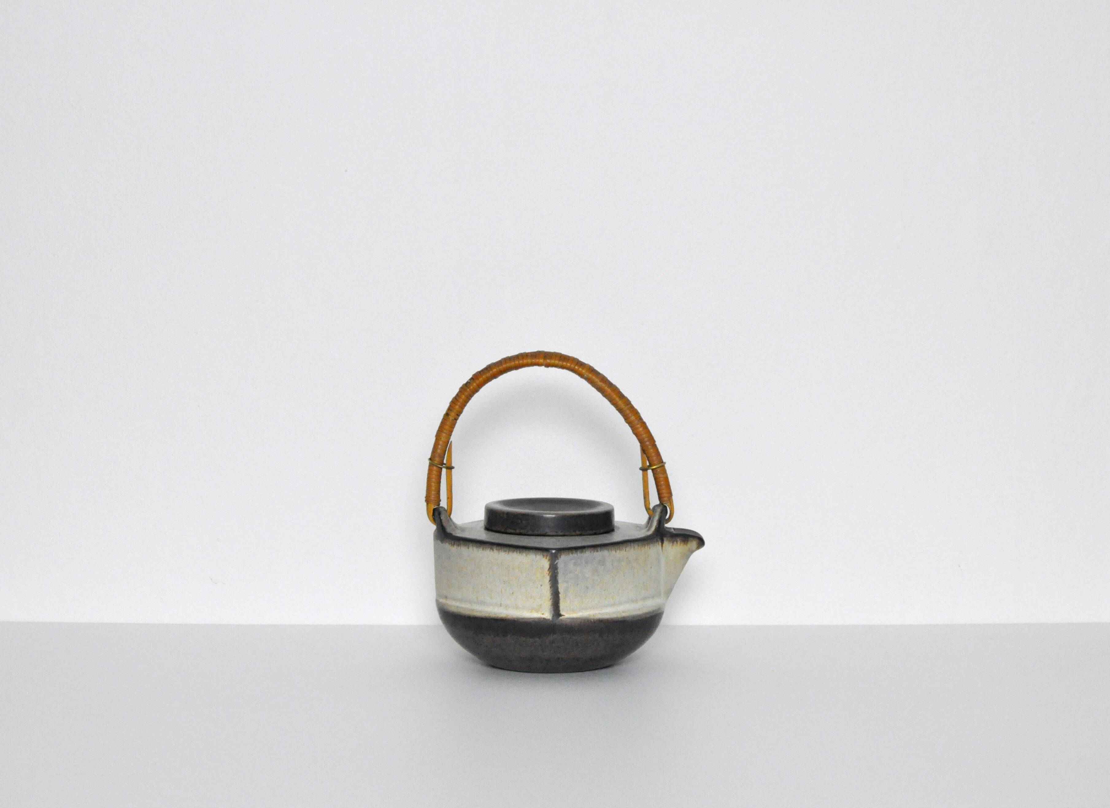 Michael Andersen & Søn glazed ceramic teapot, Denmark 1960s