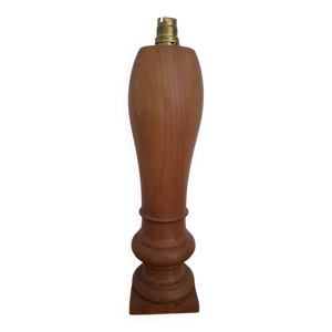 pied de lampe en bois
