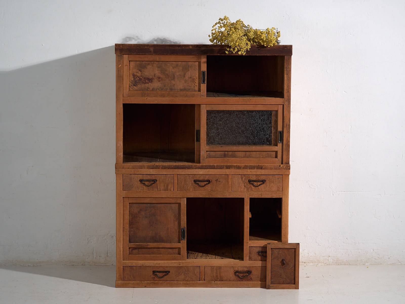 Old Japanese wardrobe (c.1912-1970) #47