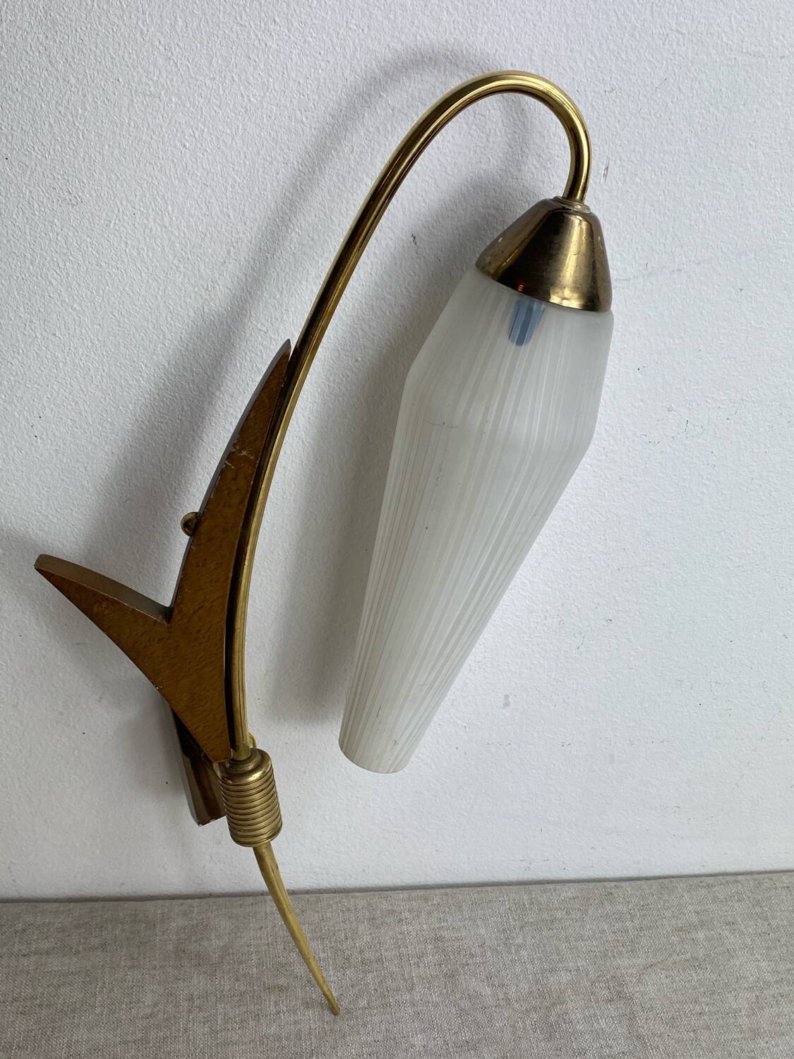 Pair of wall lights in brass, wood and opaline glass, 1950s/60s
