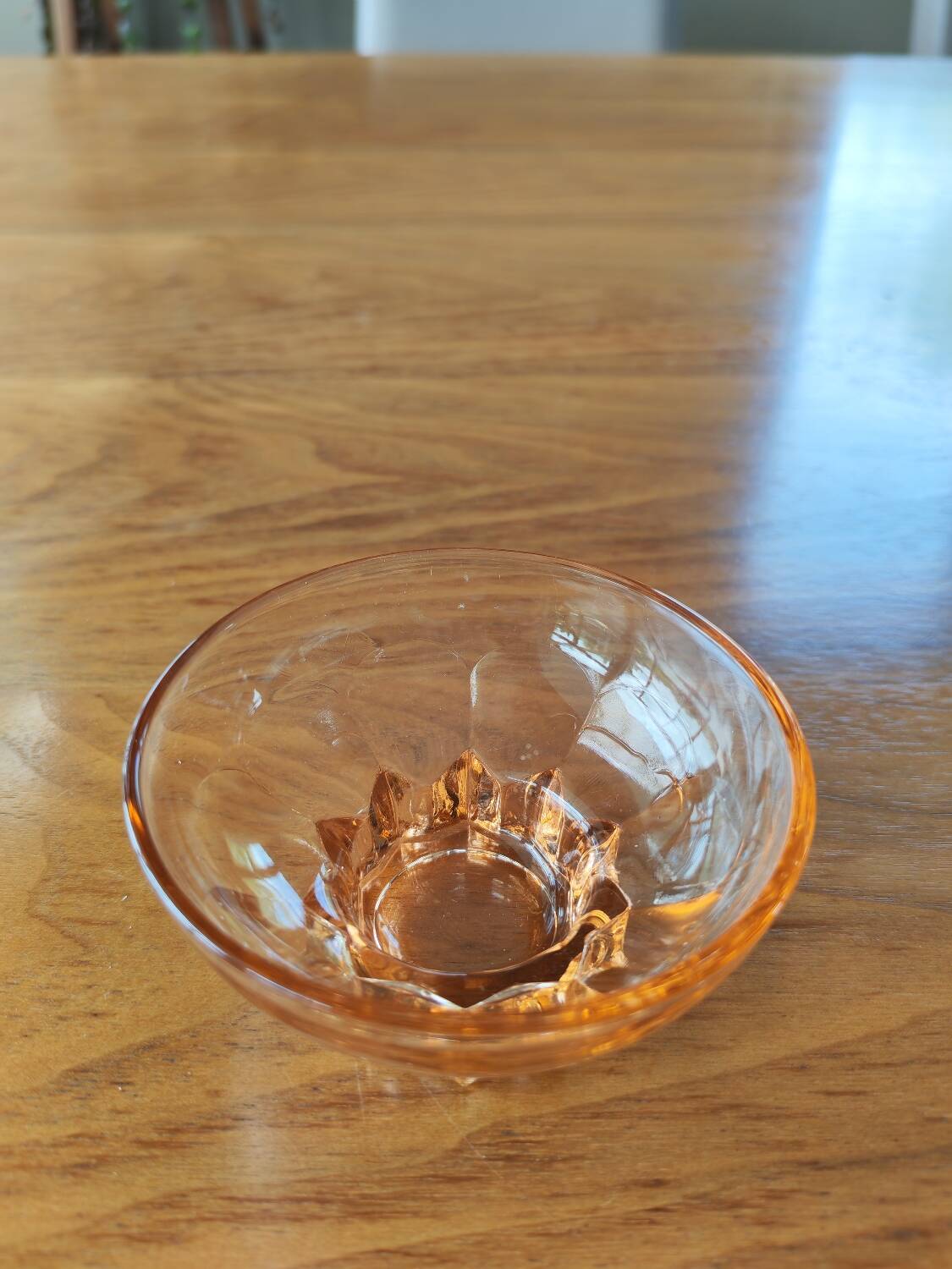 Lot de 12 coupelles art déco en verre