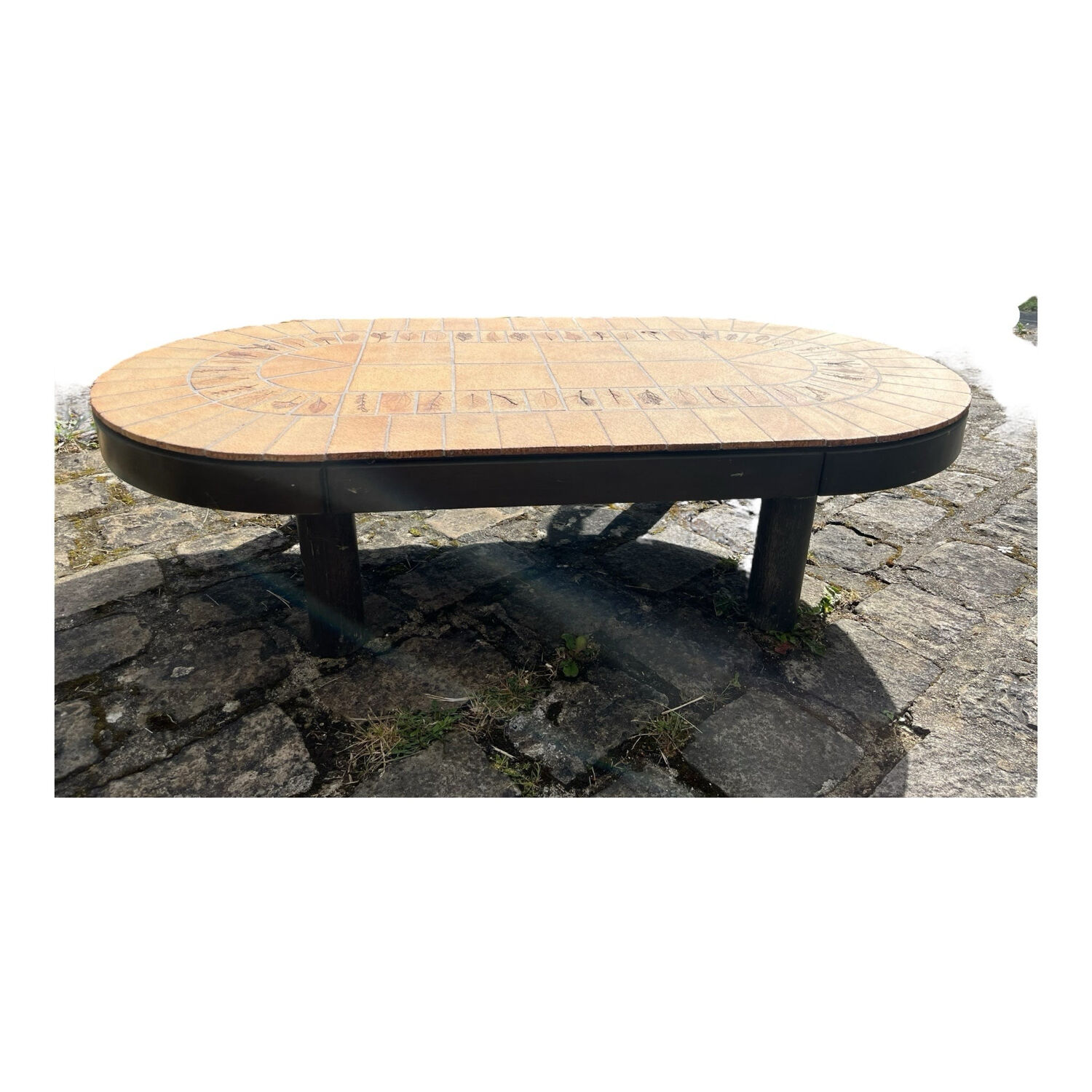 Capron oval herbarium coffee table