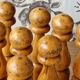 Jeux de 9 quilles en bois et 2 boules