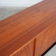 Buffet en teck, design danois, années 1970, production : Danemark