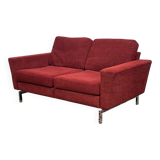 Canapé moderne en tissu et piètement chromé