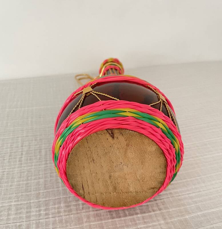 Scoubidou bottle and golden sons