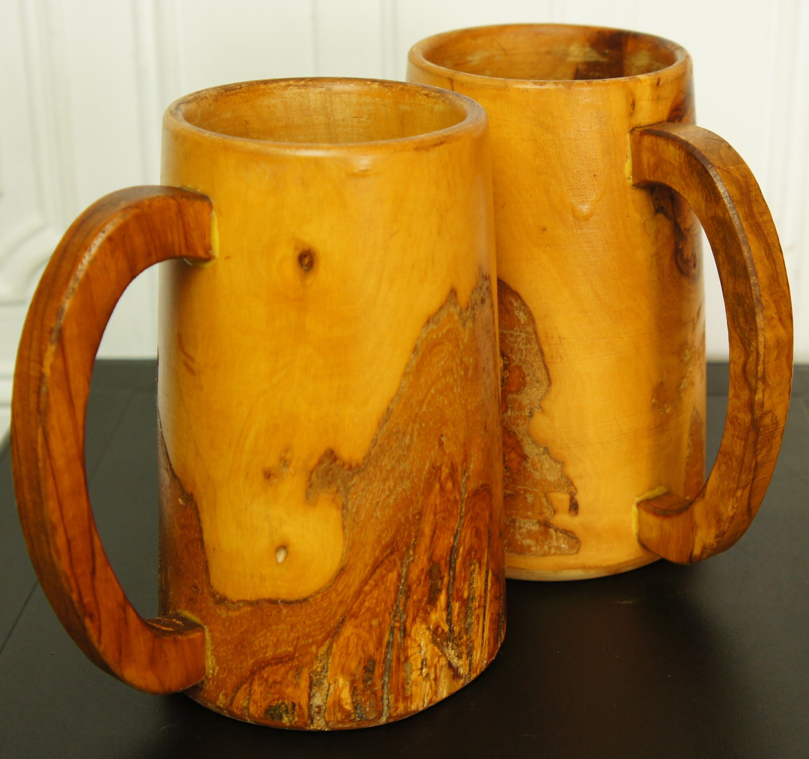 Massive olive wood chop