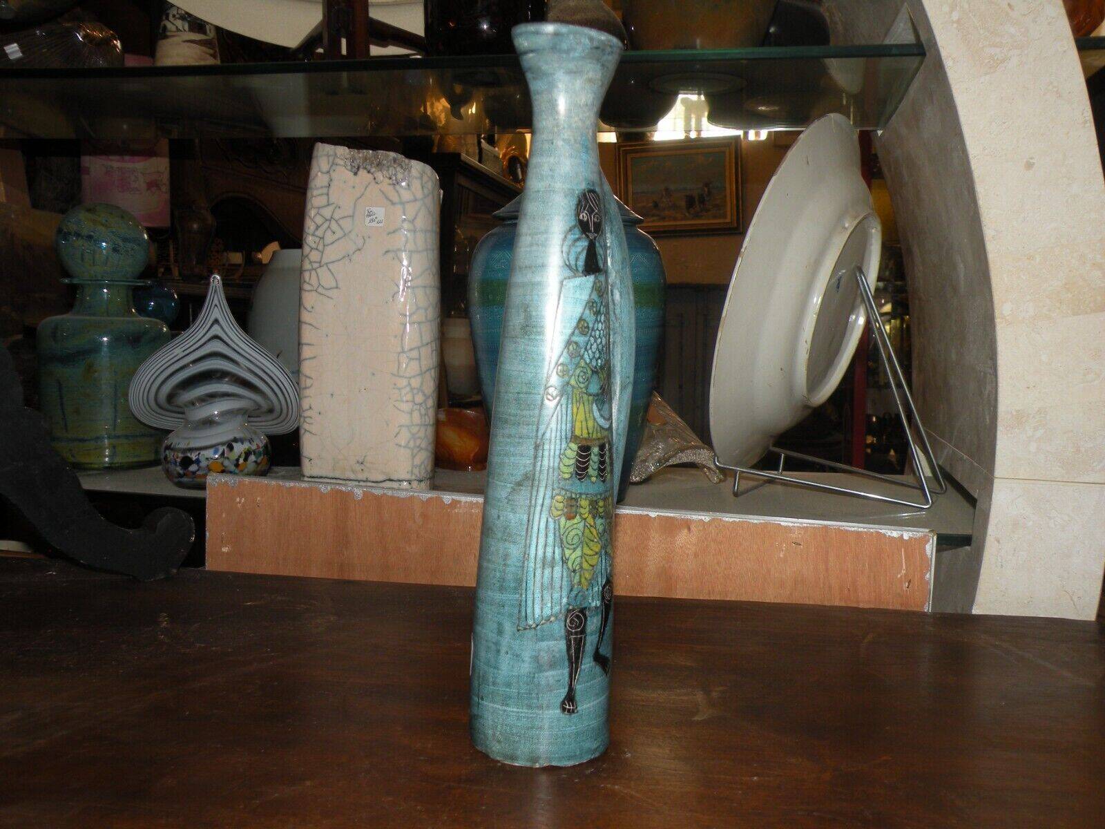 Long ceramic pitcher by jean de lespinasse 1960, l'atelier 55.