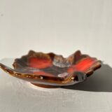 Empty Vallauris pocket in the shape of a leaf, orange and brown iced décor