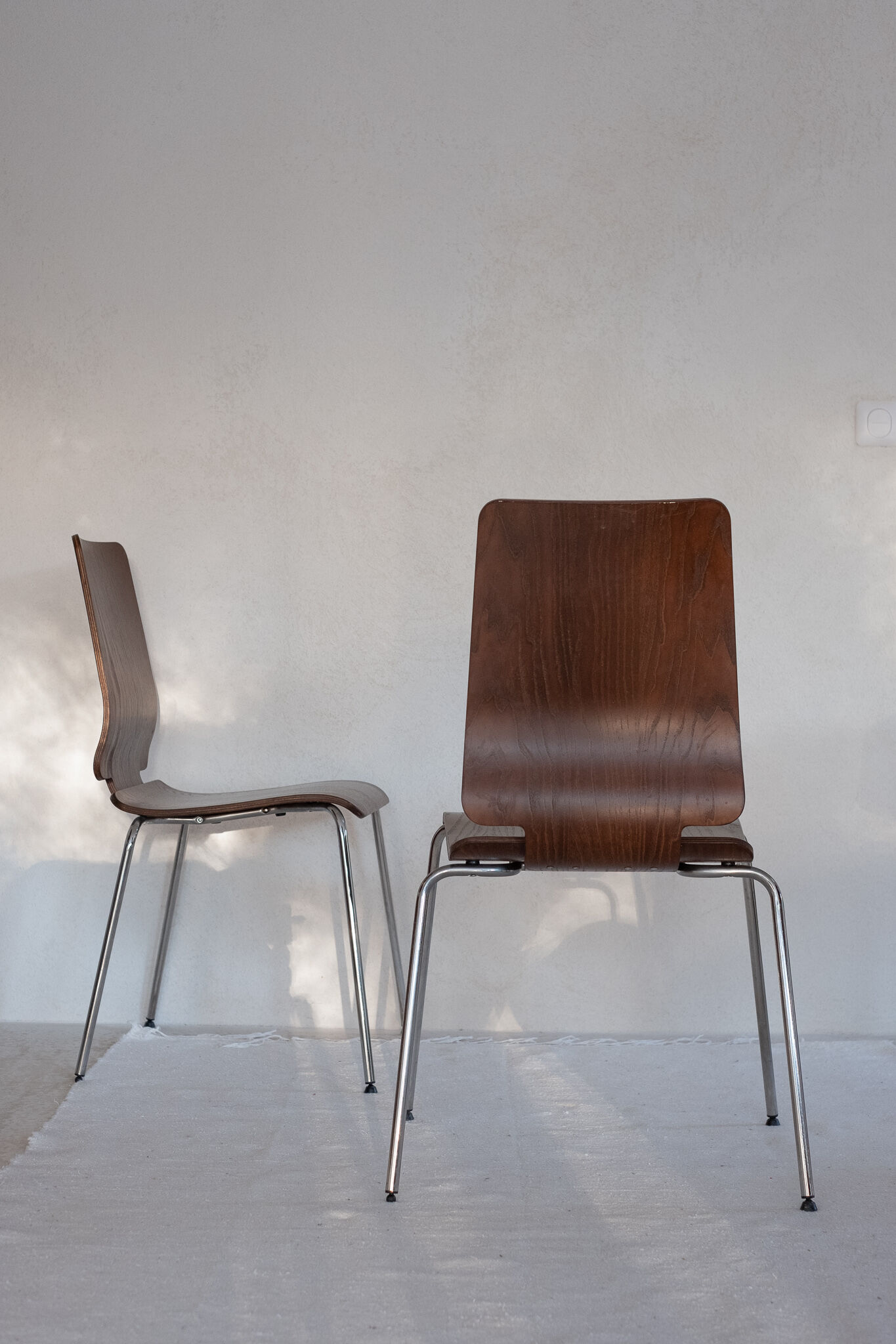 Suite of 6 scandinavian design chairs