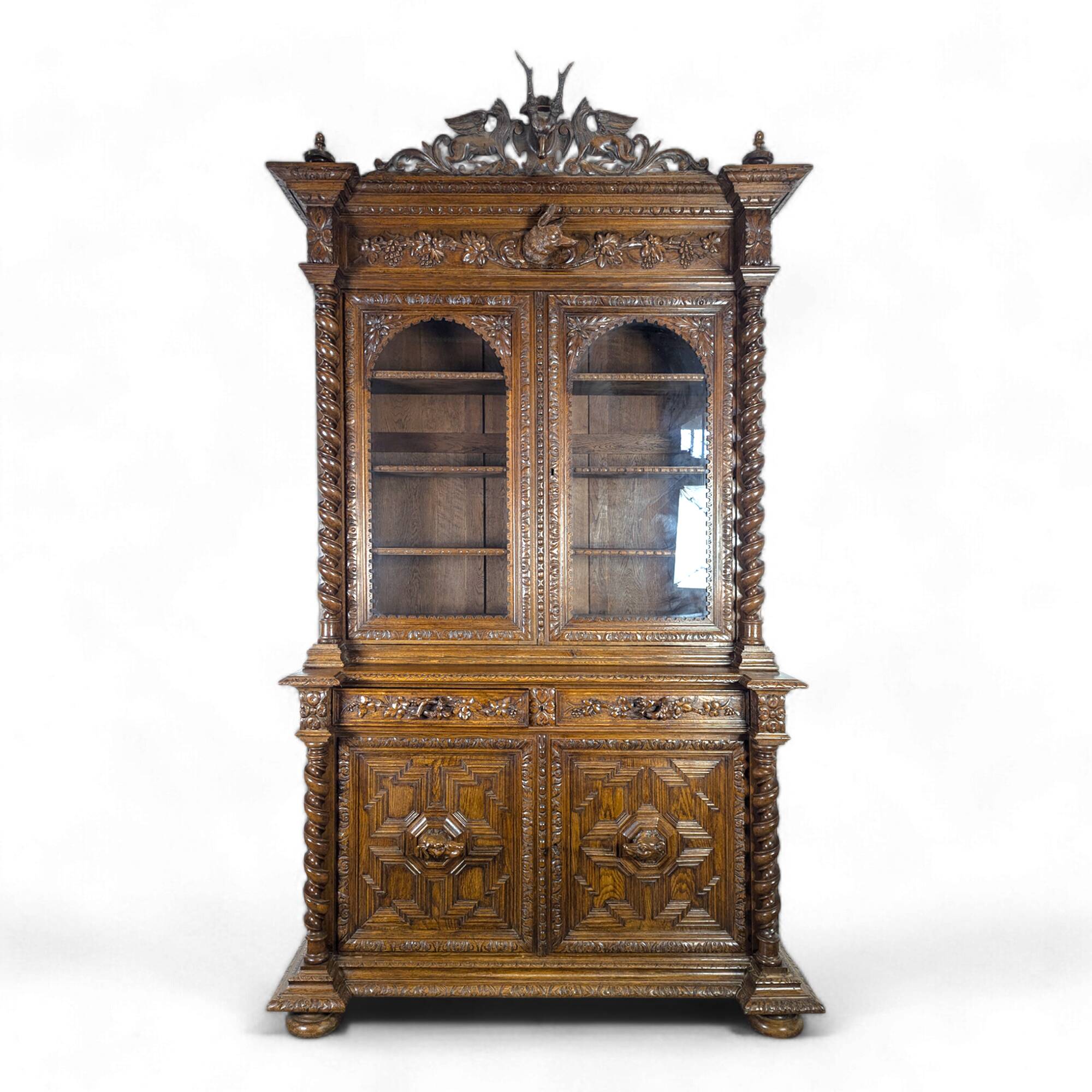 Renaissance style hunting cabinet in walnut