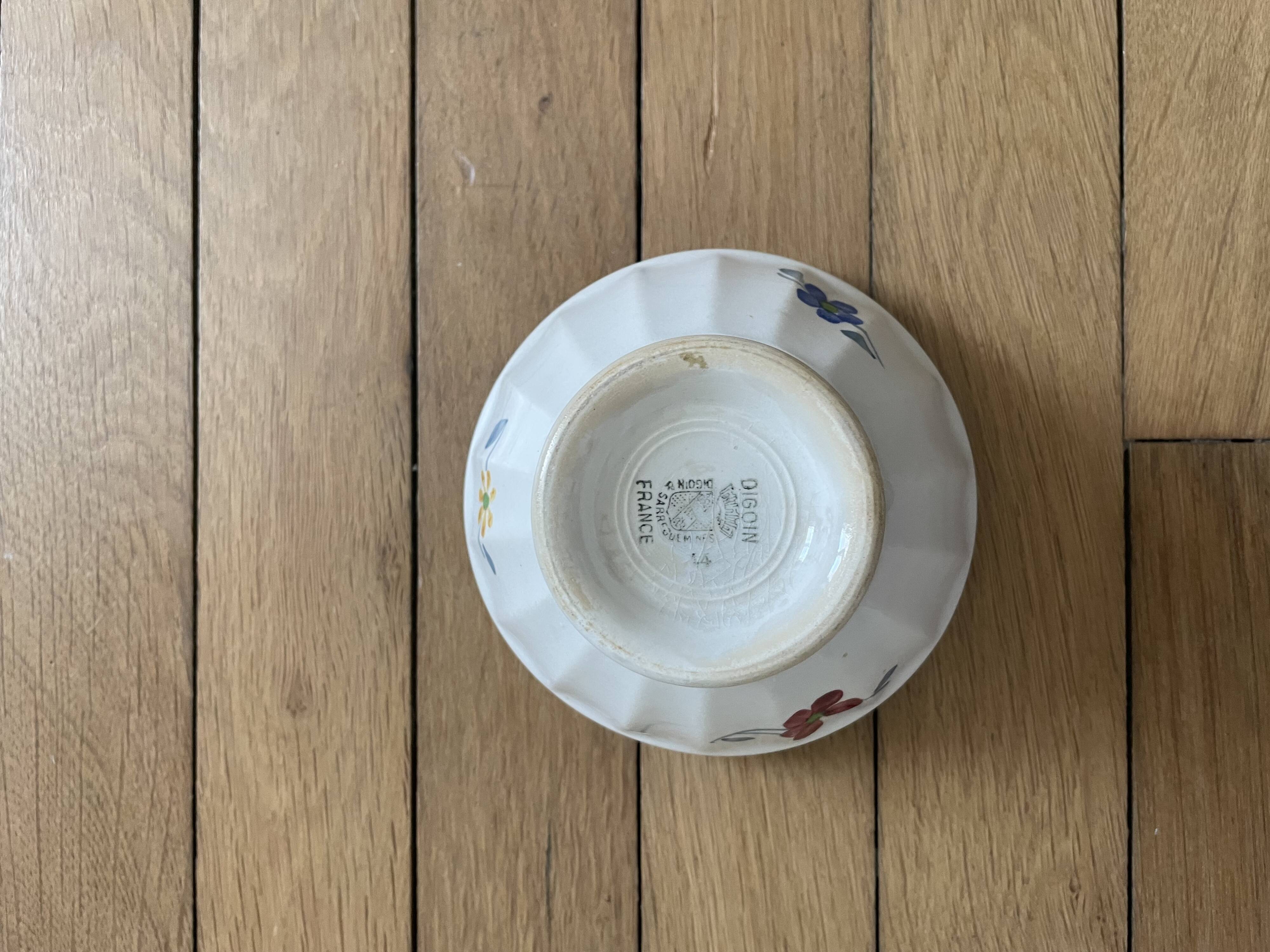 Digoin Mary Lou model bowl on pedestal 251009