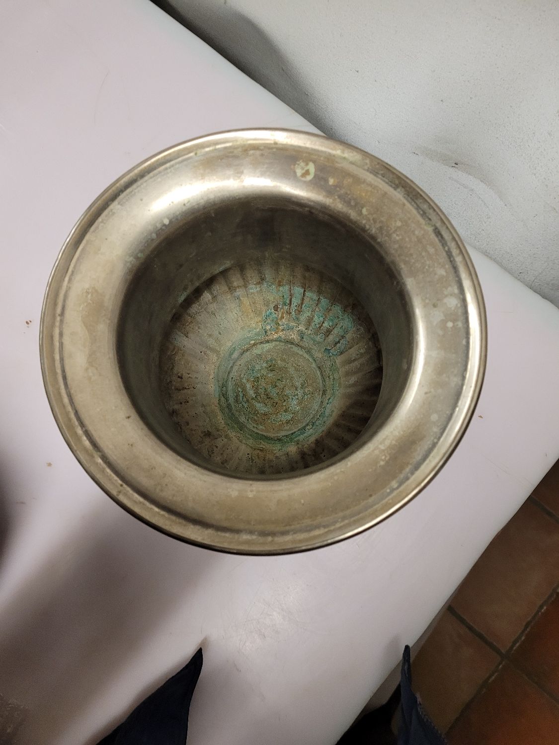 Antique champagne bucket in silver metal medicis shape