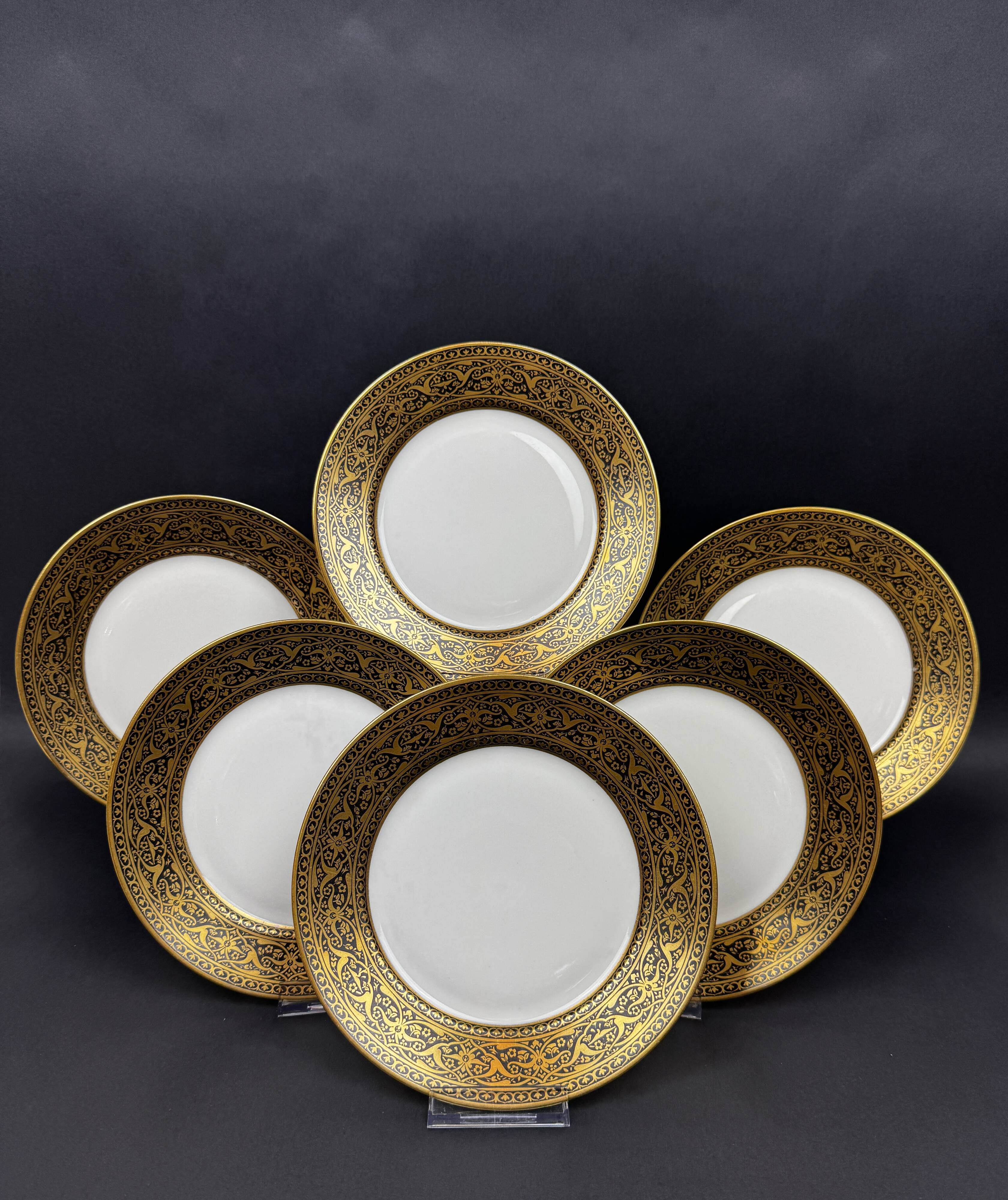 6 assiettes Limoges F Legrand décor noir et or fin