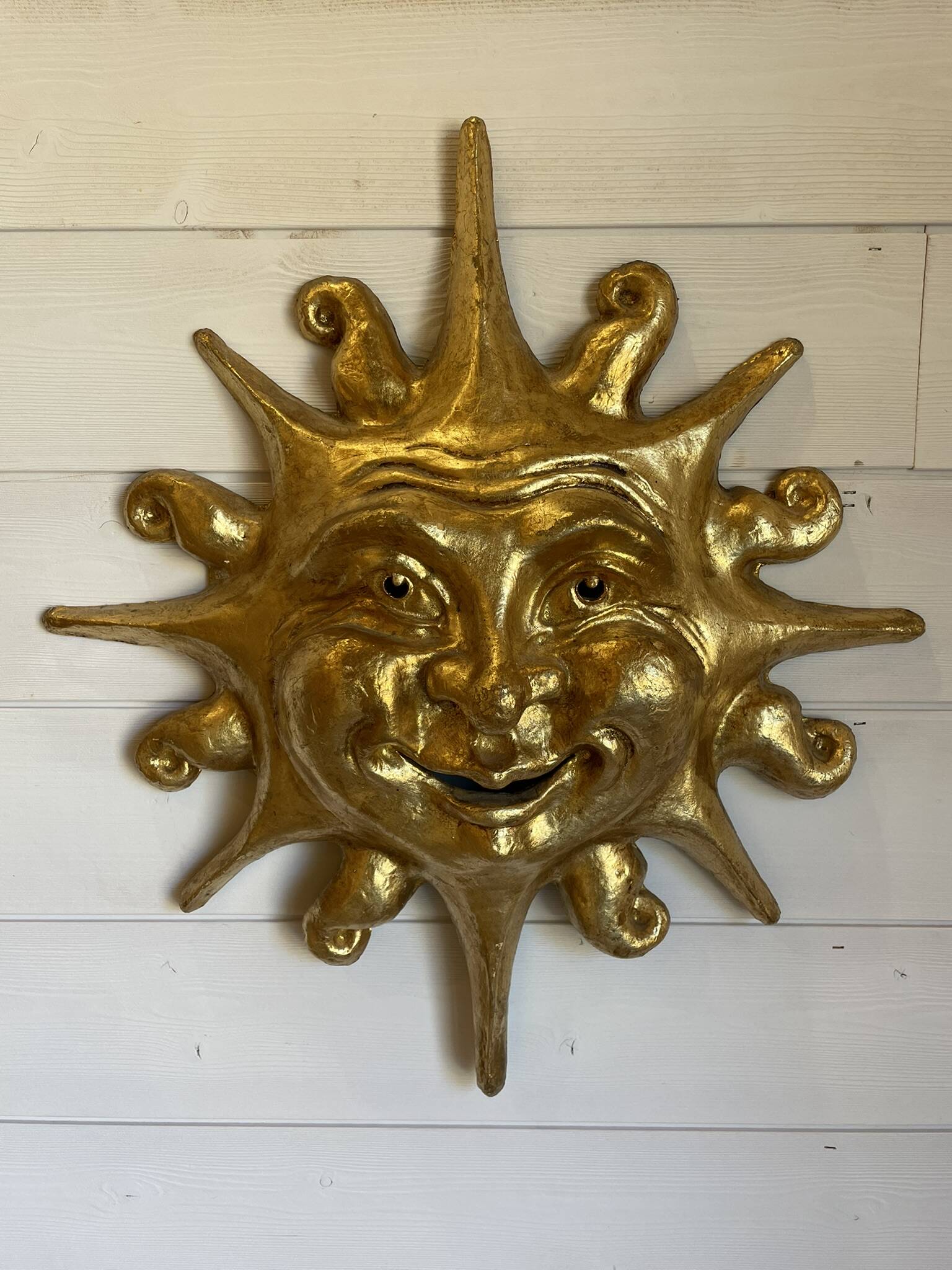 Large sculpted and gilded sun wall art - Artisanal craftsmanship / La Venexiana Venice