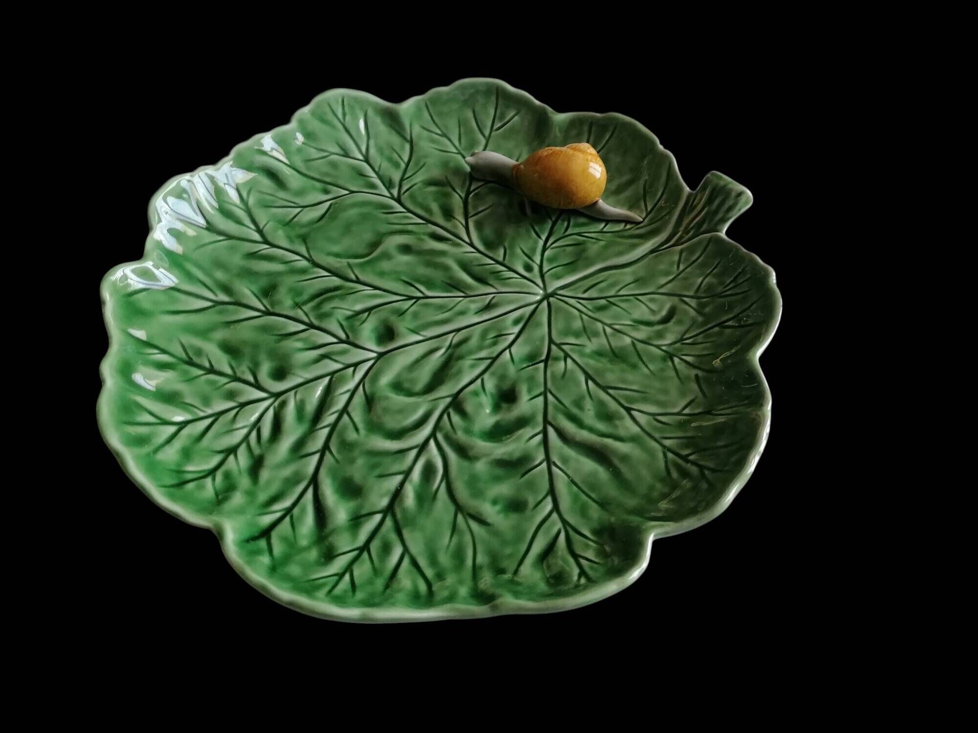 Bordallo Pinheiro cabbage leaf plate
