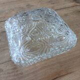 Plafonnier ancien en verre moulé