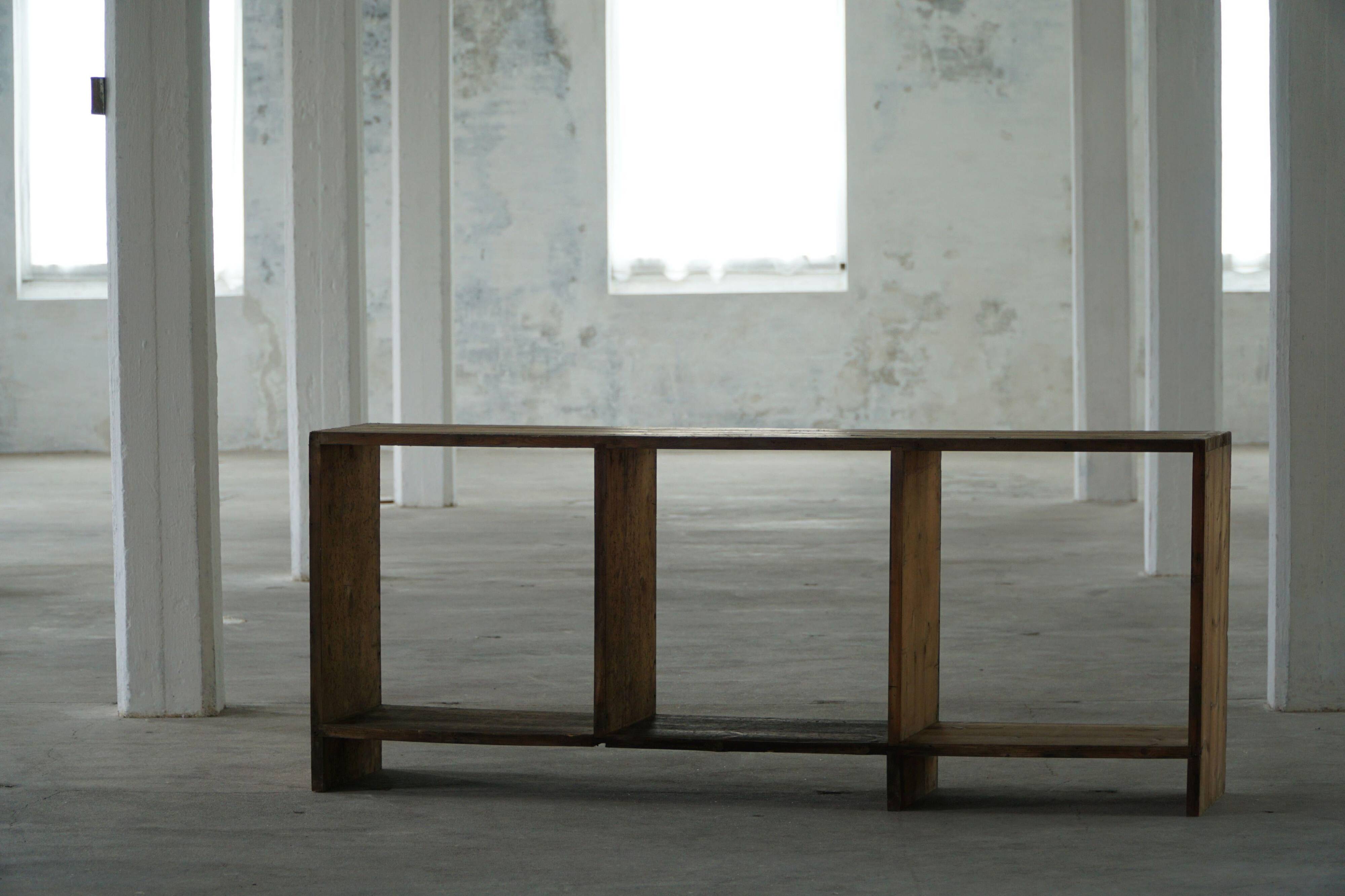 Primitive French shelf from the early 20th century in patinated oak, Wabi Sabi, 1920s.