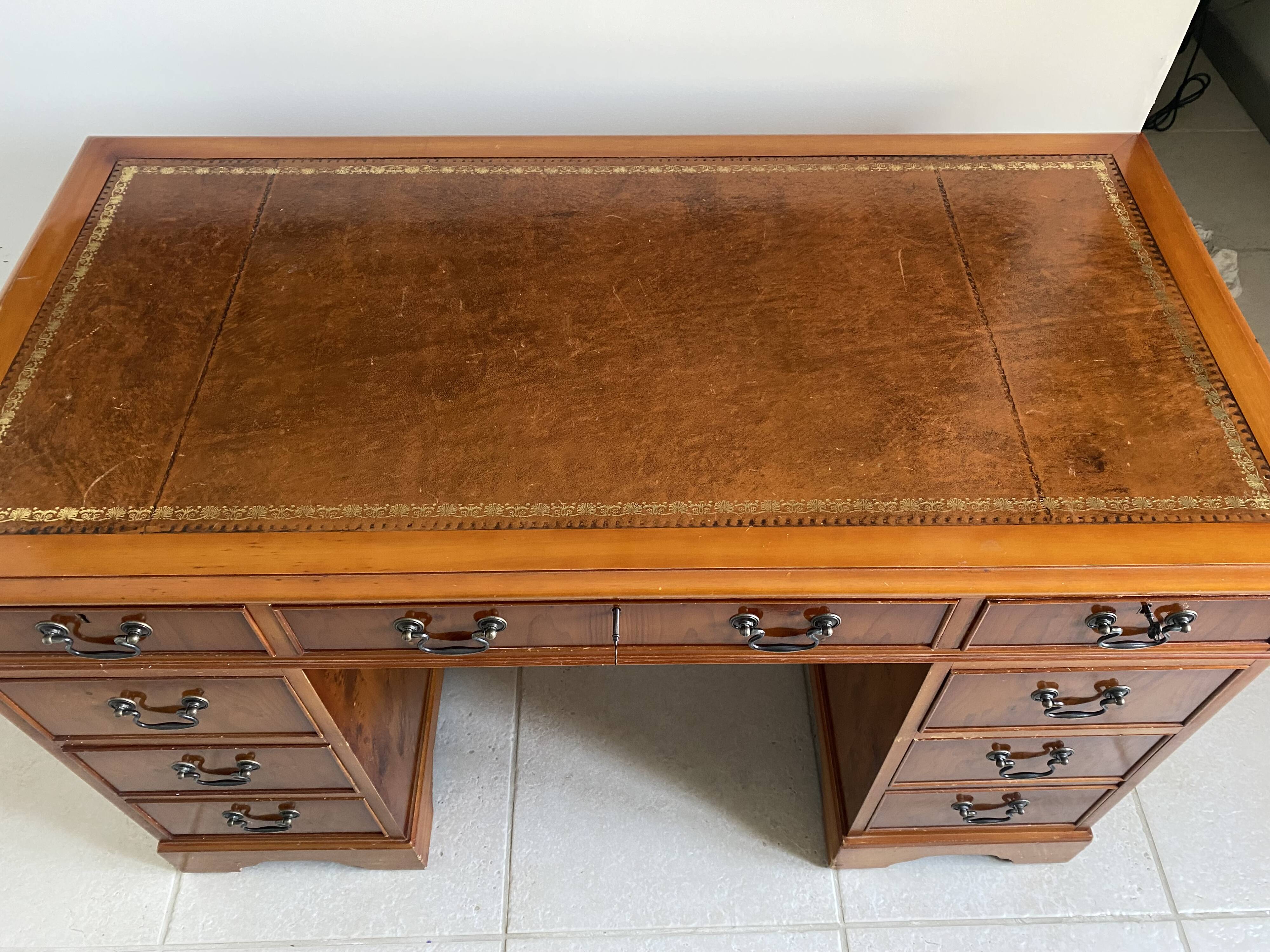 Bureau anglais acajou