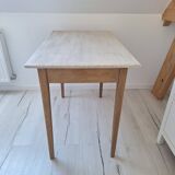 Antique wooden desk – farmhouse table - chic country spirit