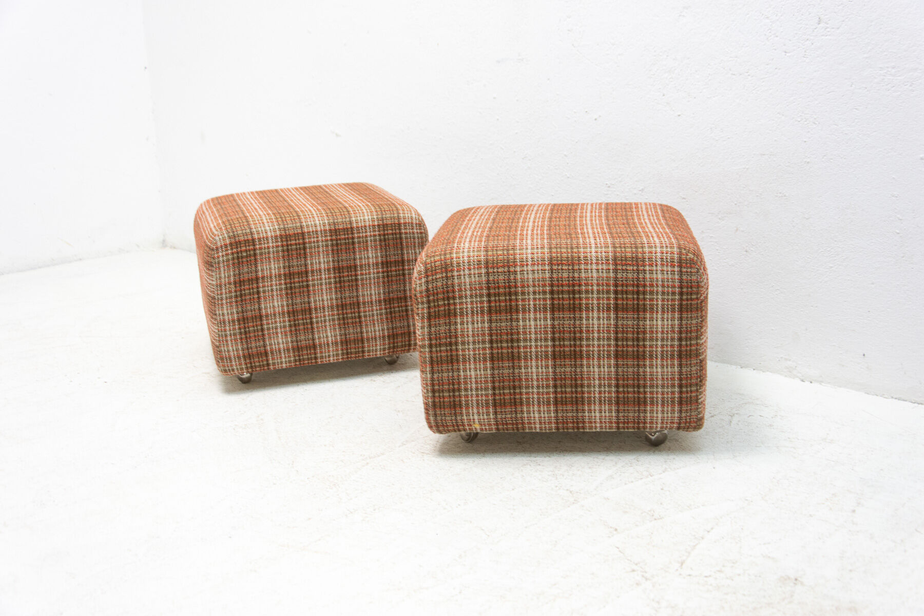 Eastern bloc upholstered pouffe, 1980´s, Czechoslovakia