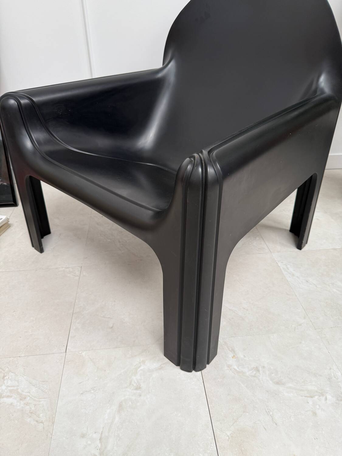Fauteuil 4794 Gae Aulenti pour Kartell
