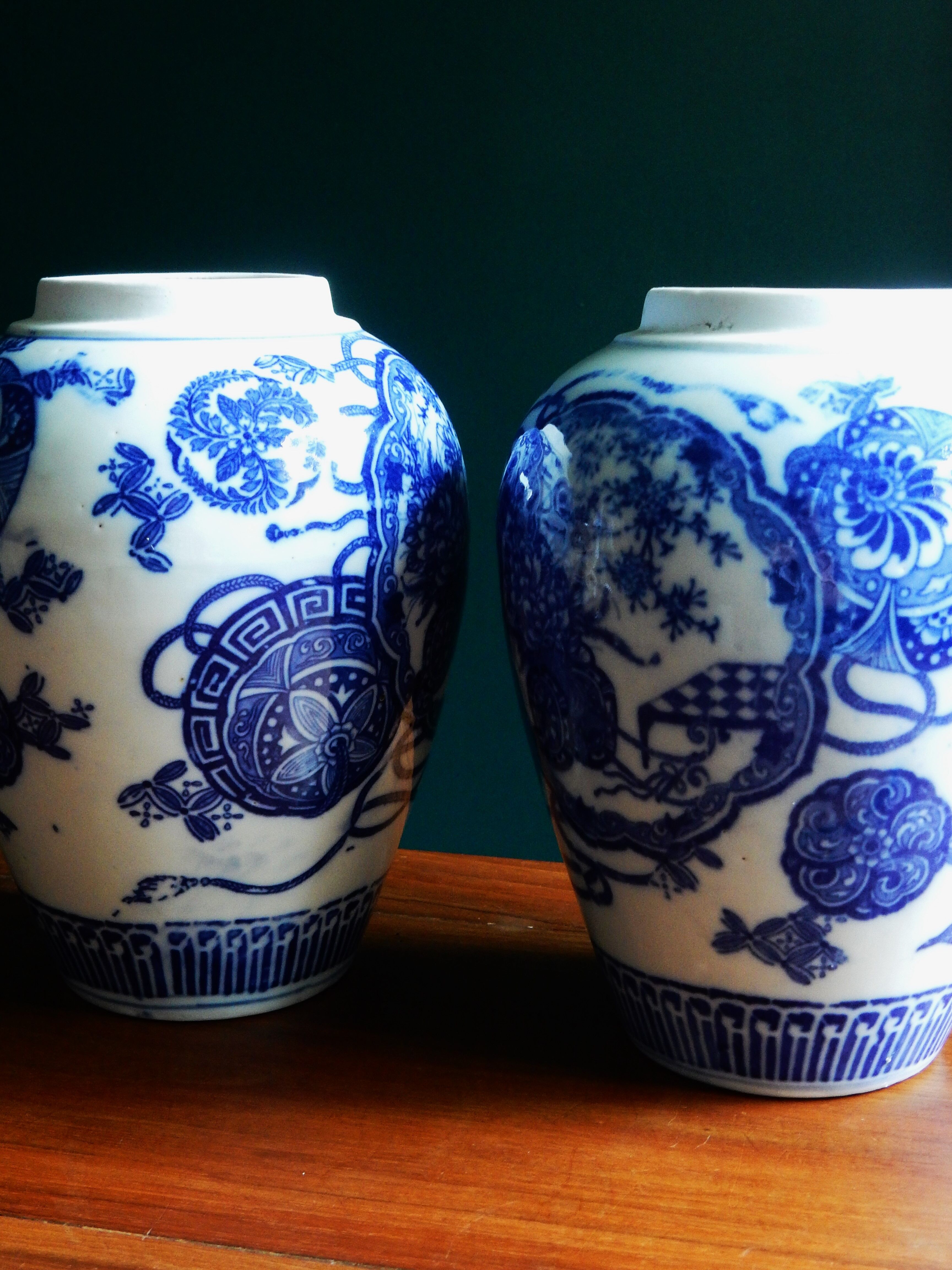 Pair of blue and white chinese vases