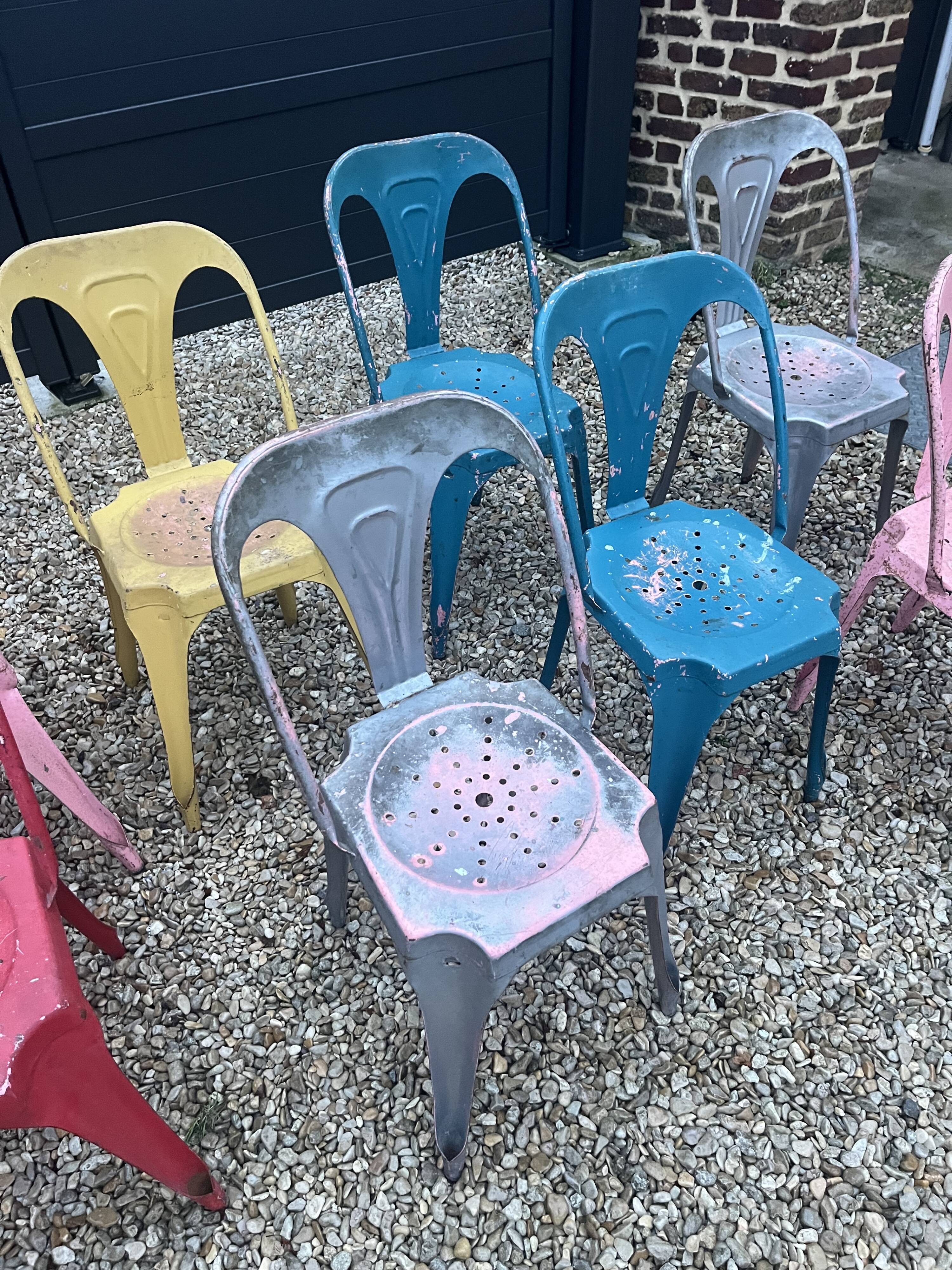 8 chaises Multipl's par Joseph Mathieu, années 50