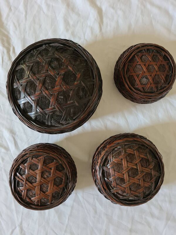 Paniers en osier tressé