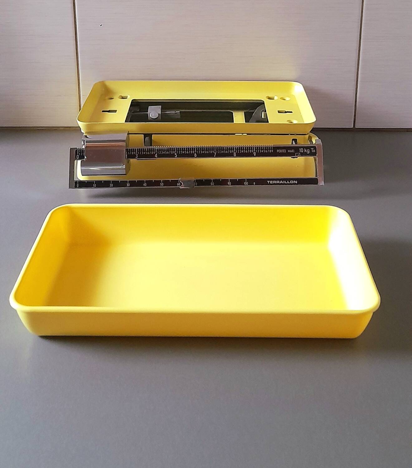Terraillon kitchen scale 1960