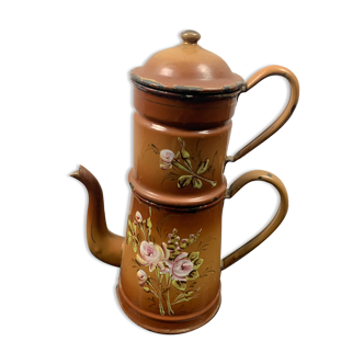 Enamelled coffee maker