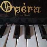 Miniature piano Opera for children