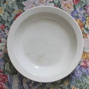 Plat creux saladier blanc en terre de fer Gien