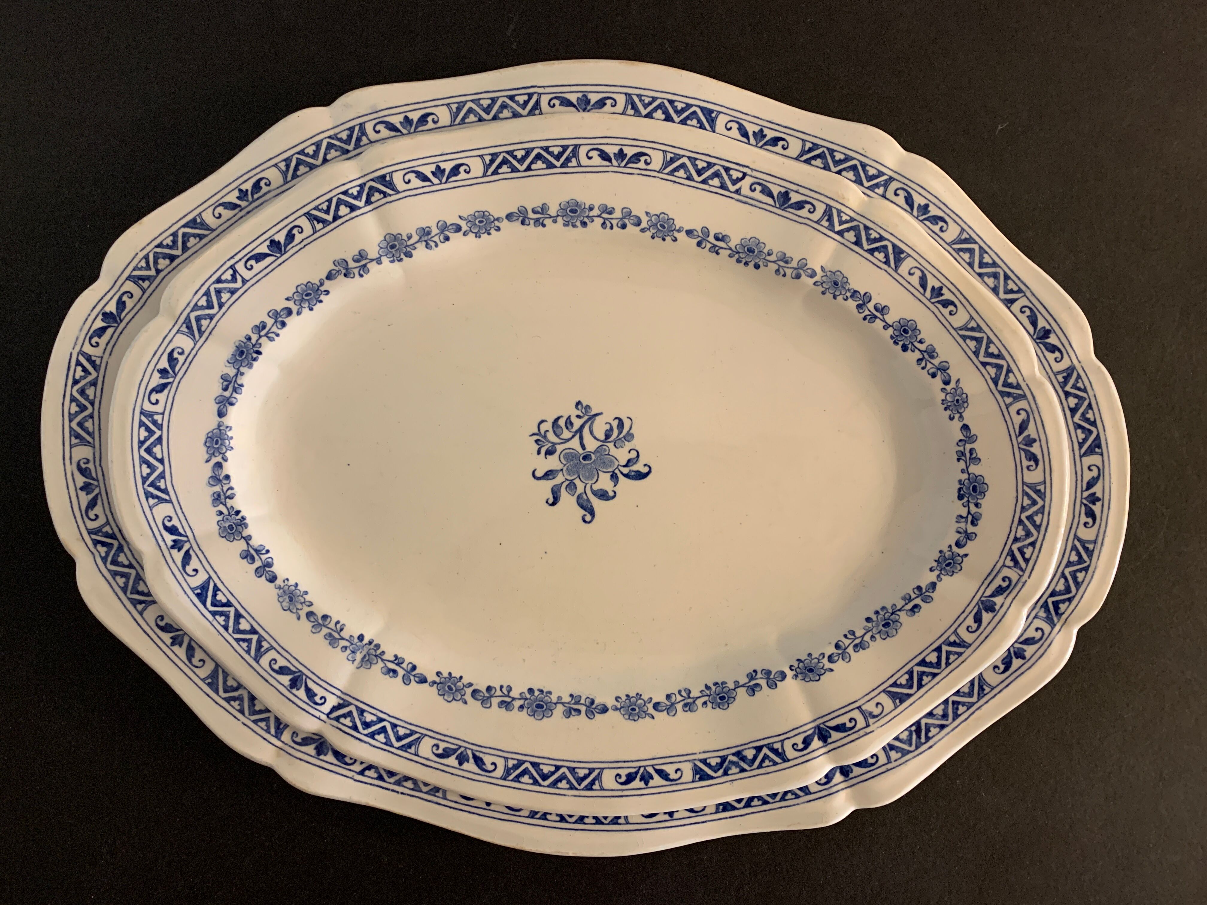 2 oval dishes serving in Gien 1900