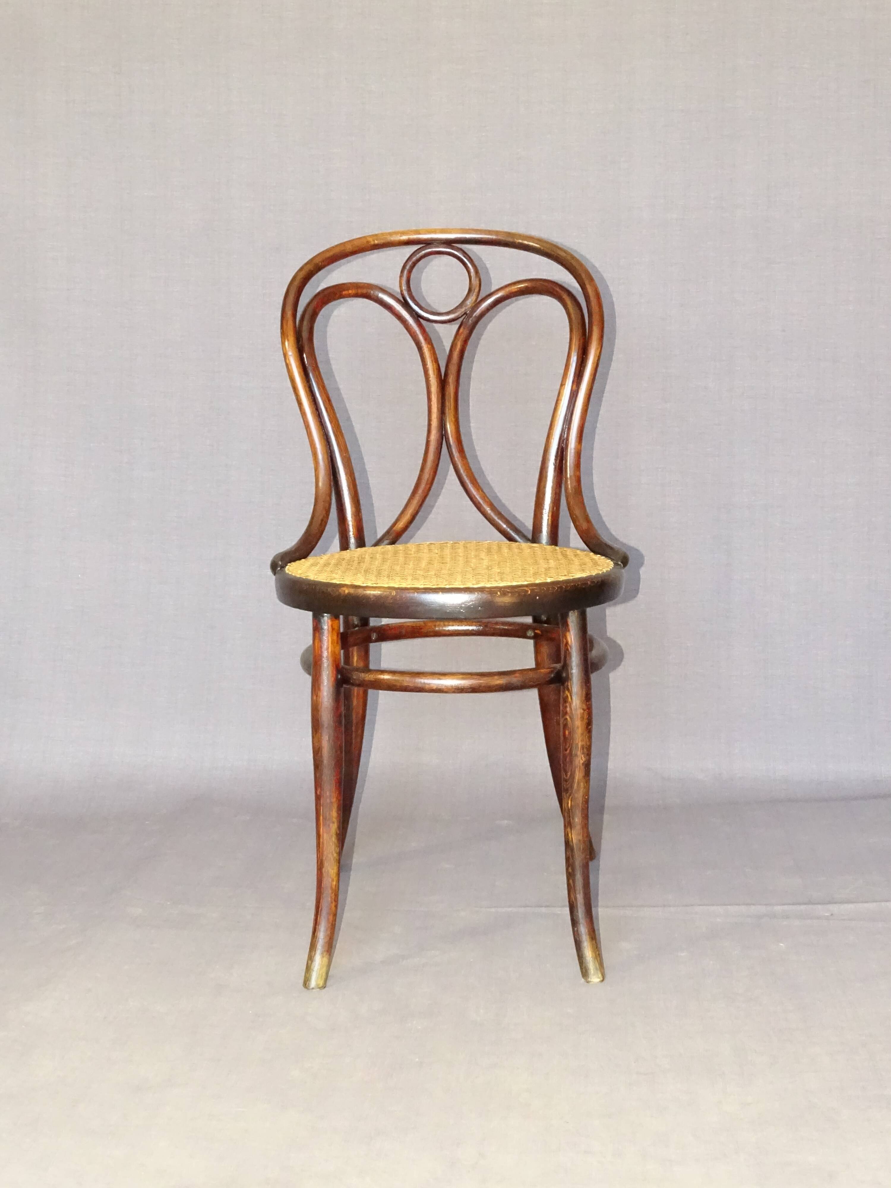 Set of 4 chairs Thonet N°19 canned to nine still unbleached, Engelstuhl 1880.