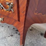 Louis xv style chest of drawers in rosewood marquetry
