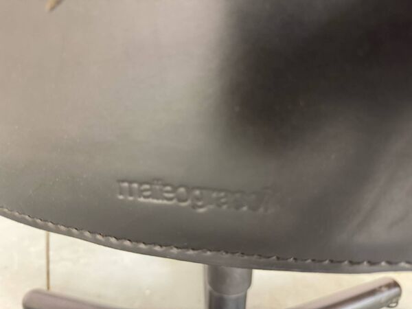 Chaise de bureau moderniste italienne Tito Agnoli pour Matteo Grassi en cuir et acier