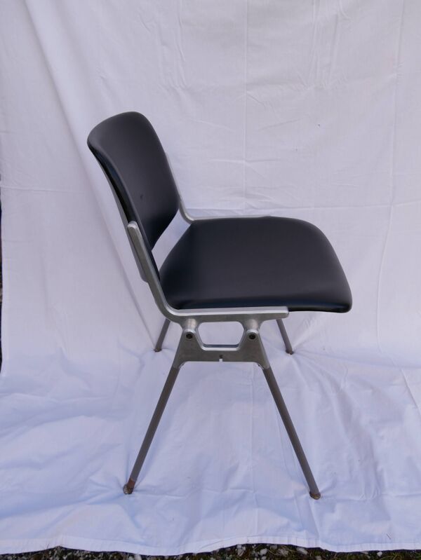 Chaise JSC de giancarlo piretti édité par Castelli