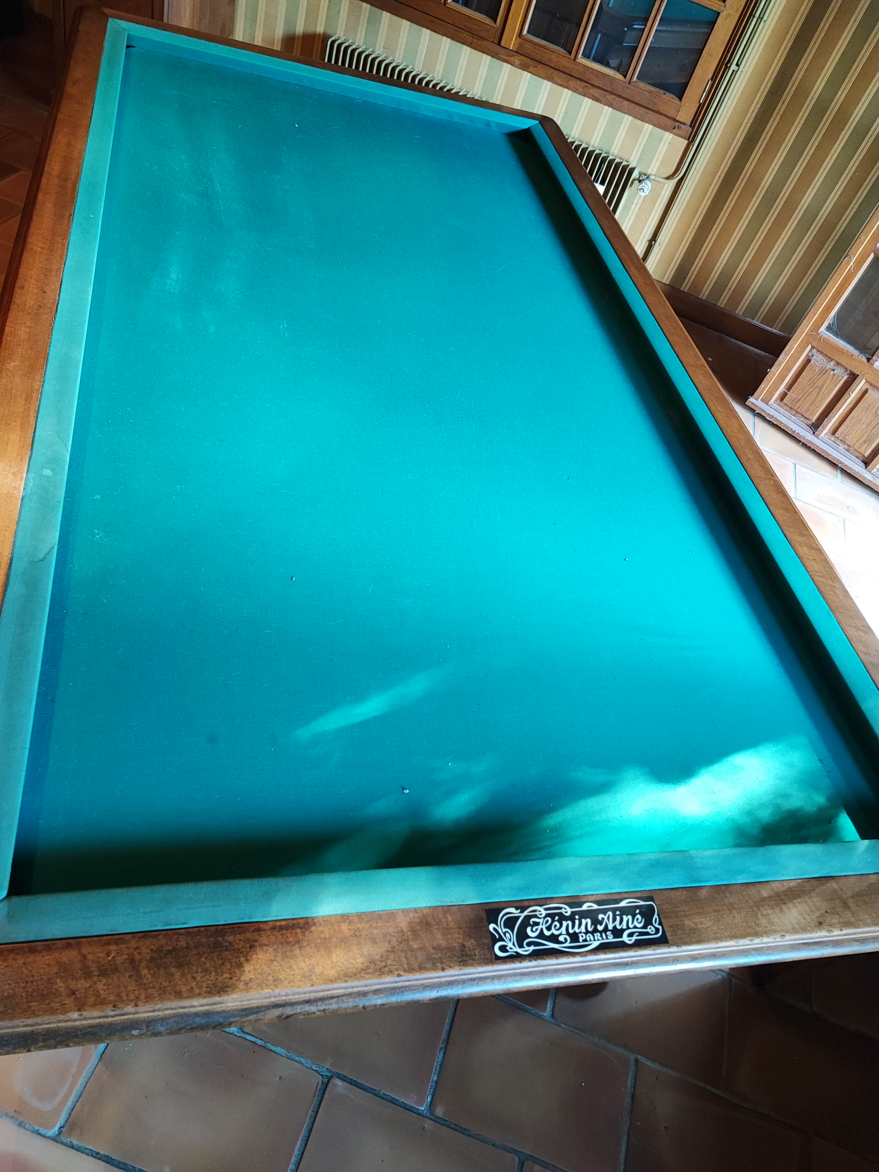 French billiards "Hénin Ainé" with all its accessories