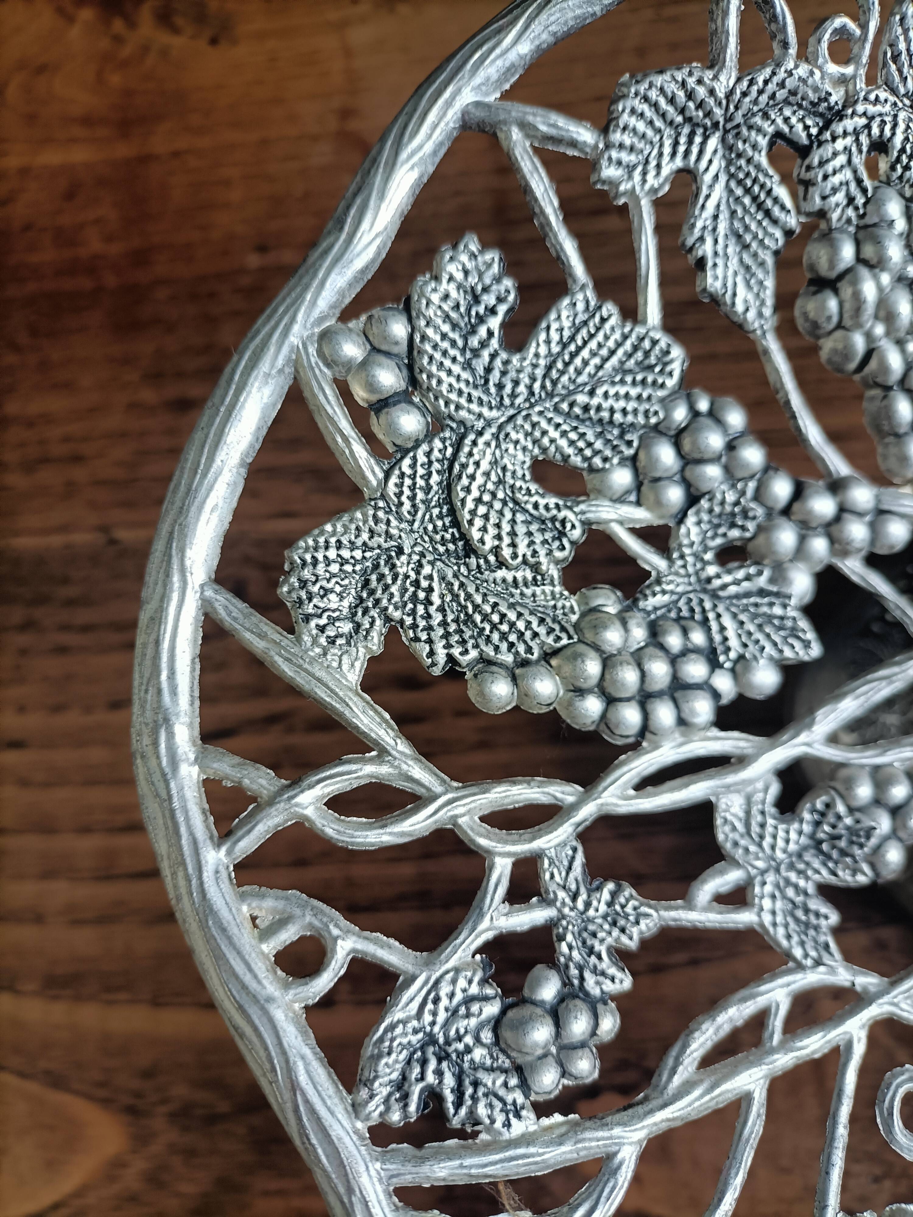 Silver-plated fruit bowl with foot