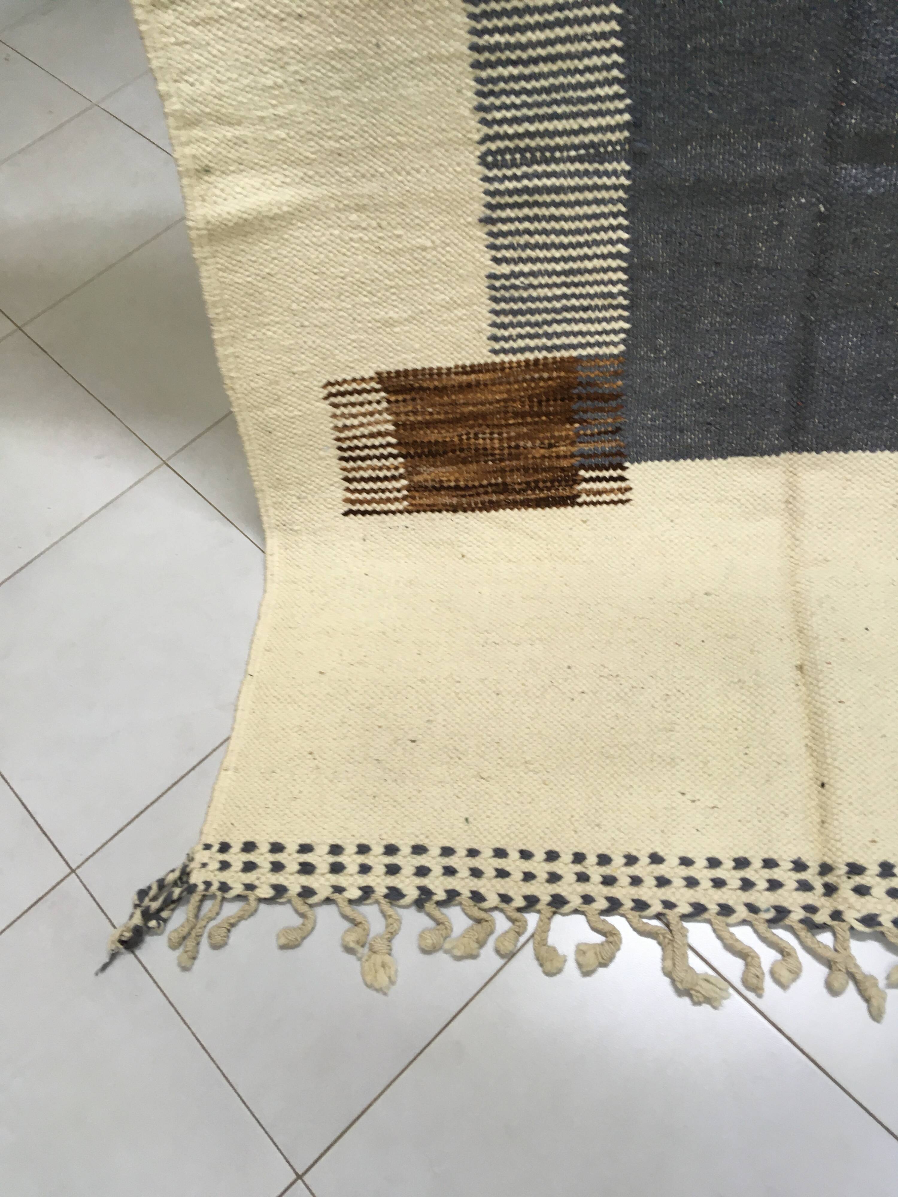 Berber Boujaad Kilim Rug 2m42 x 1m42
