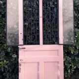 Porte d’entrée ancienne en chêne vitrée grilles en fonte 1925