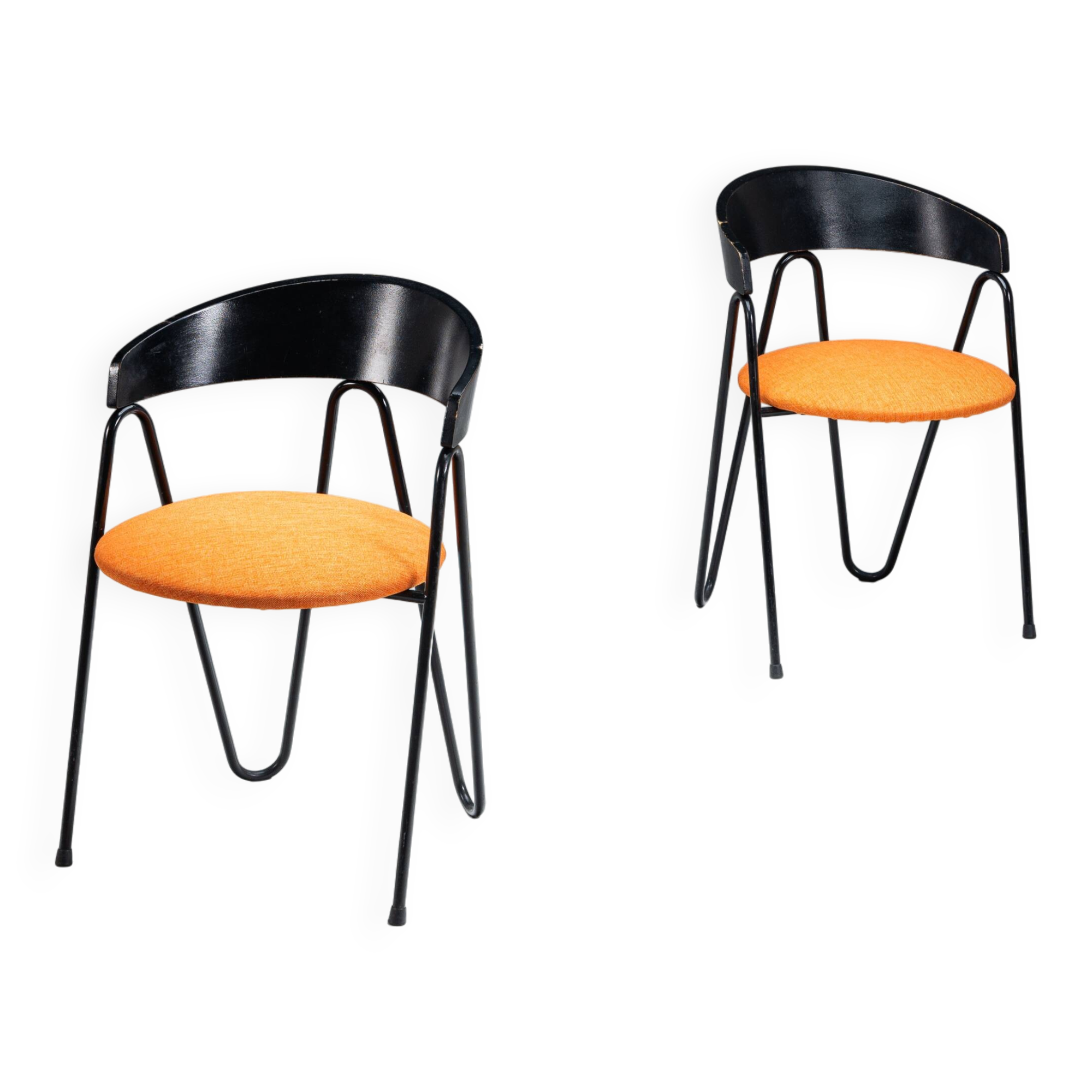Pair of Memphis style chairs