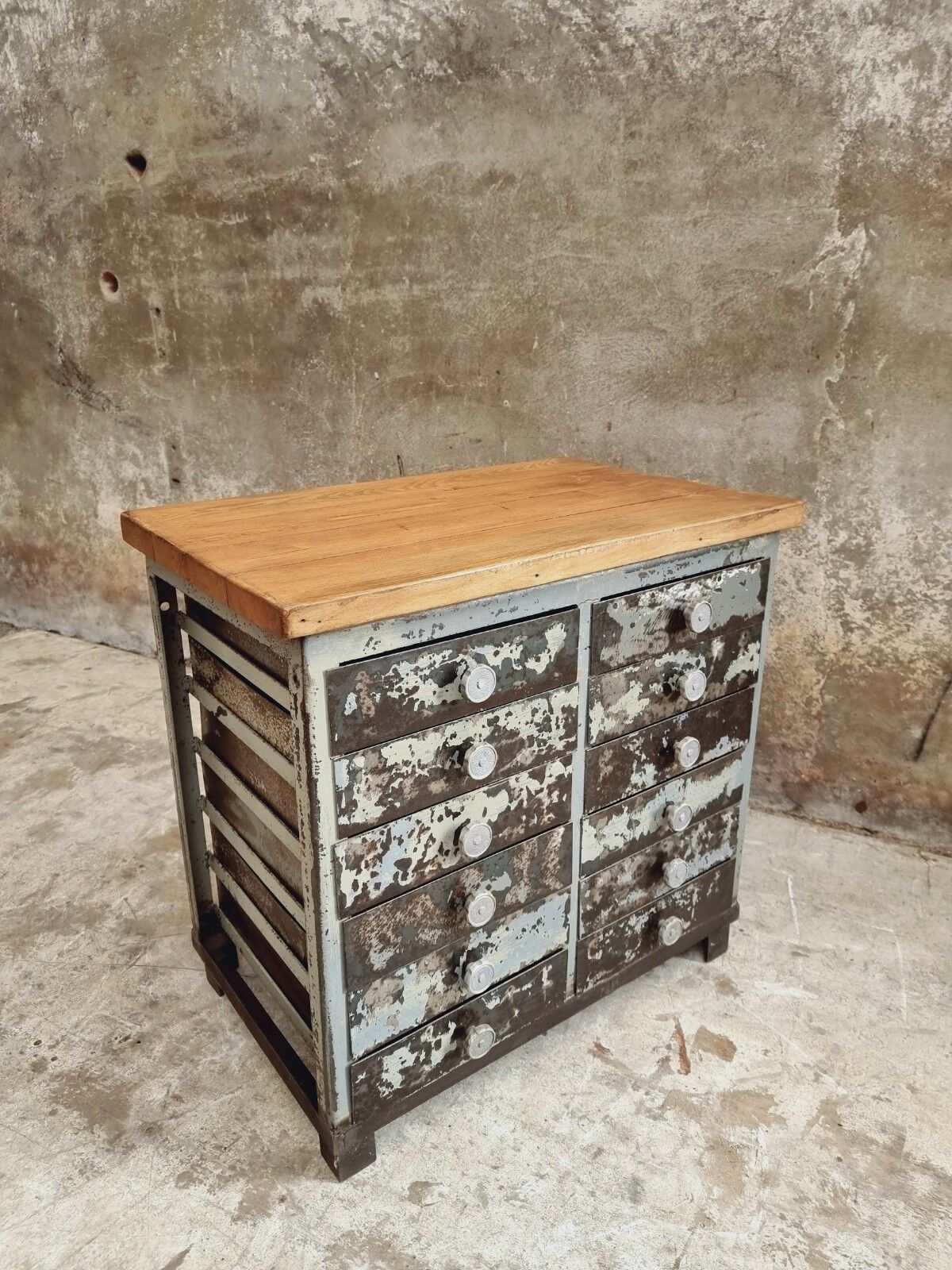 Commode industrielle armoire en acier