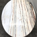 Grande table de salle à manger ovale en marbre Arabescato Rosso italien – années 1970, sculpture sur pierre